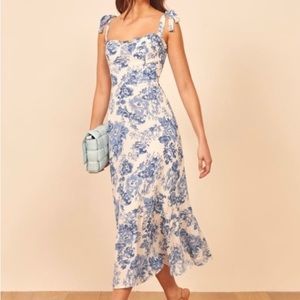 Reformation Nikita Pompadour Size 4